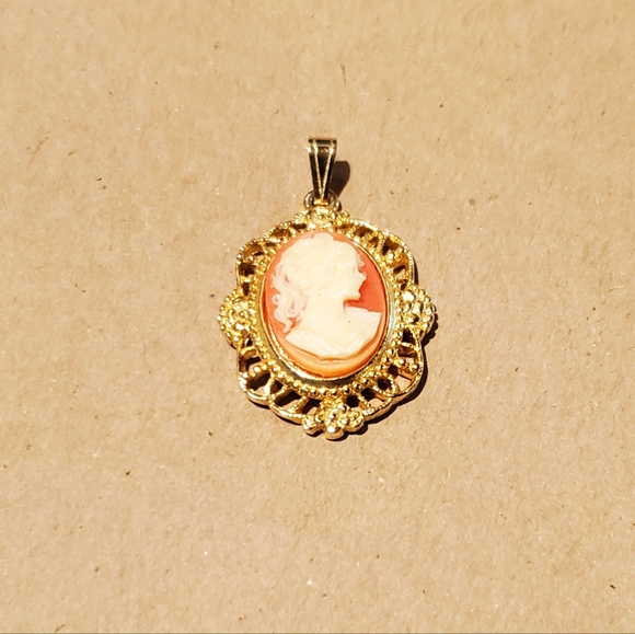 Vintage Cameo carnelian woman Cameo Pendant - Picture 8 of 12